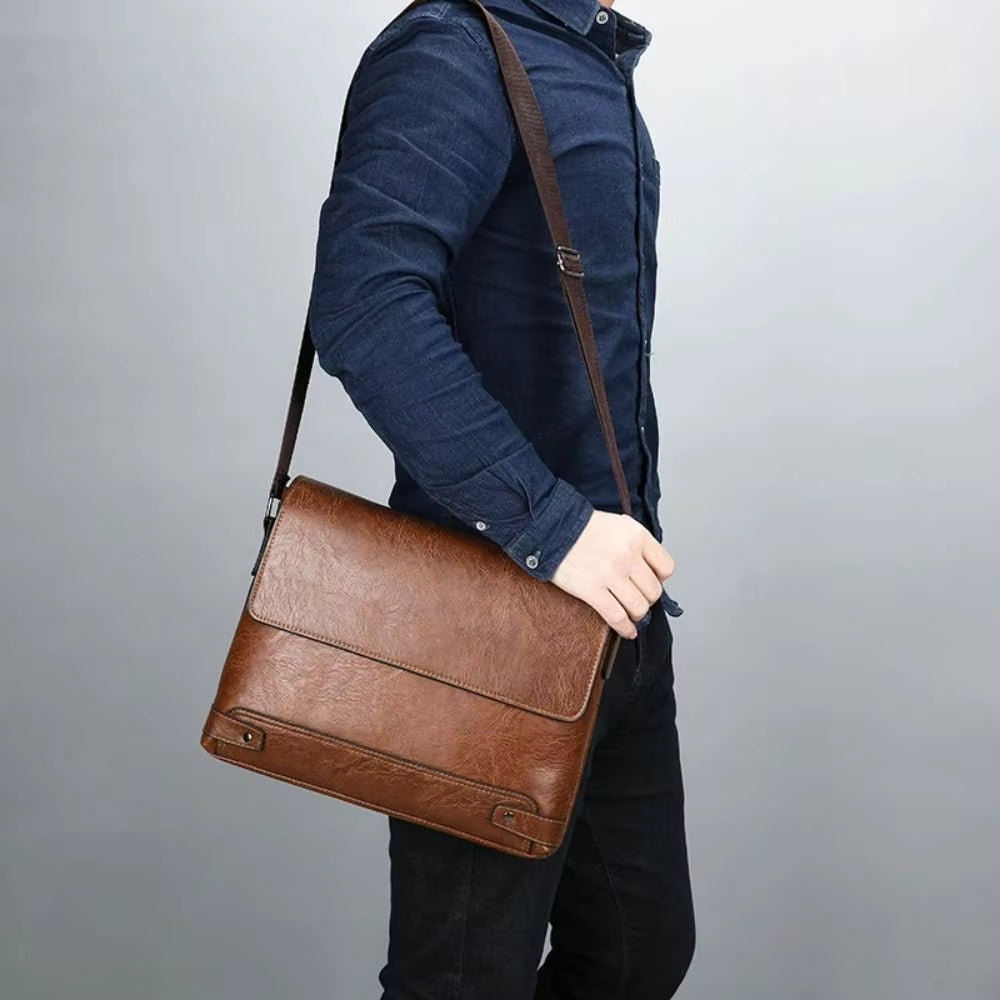 George | Men's Large Leather Commuter Messenger Bag
