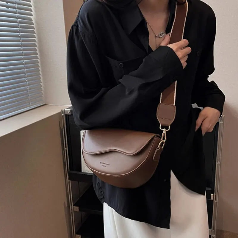 Chloe | Women's Vintage Leather Crossbody Saddle Handbag