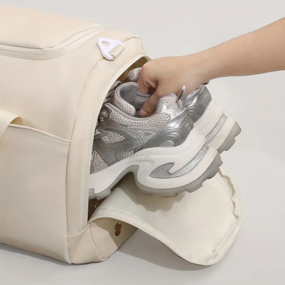 Giana | Women's Large Waterproof Gym Weekender Travel Duffle Bag