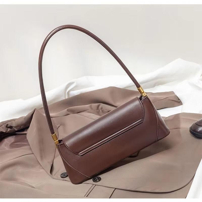 Scarlett | Women's Vintage-Inspired Faux Leather Messenger Handbag