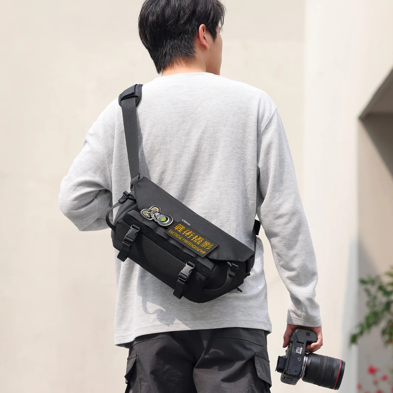 Maxwell | Men's Expandable Camera Sling Bag