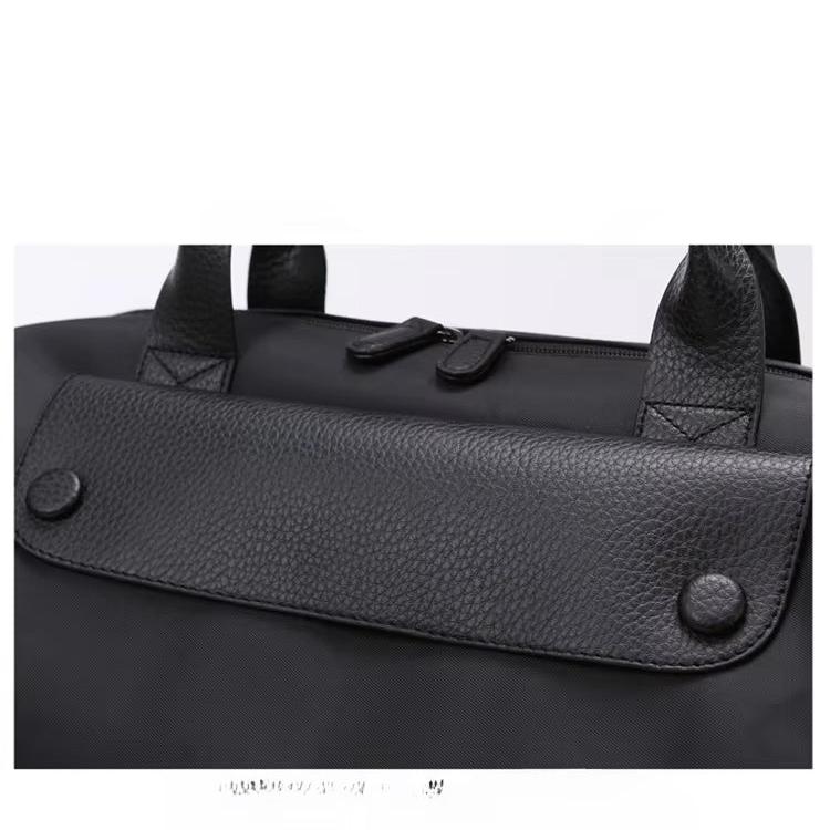 Lily | Women's Large Waterproof Travel Weekender Duffle Bag