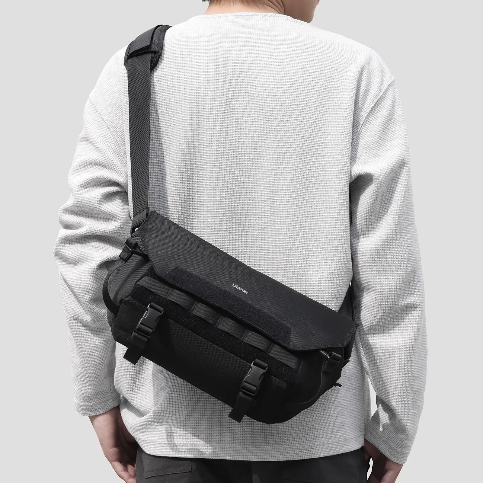 Maxwell | Men's Expandable Camera Sling Bag
