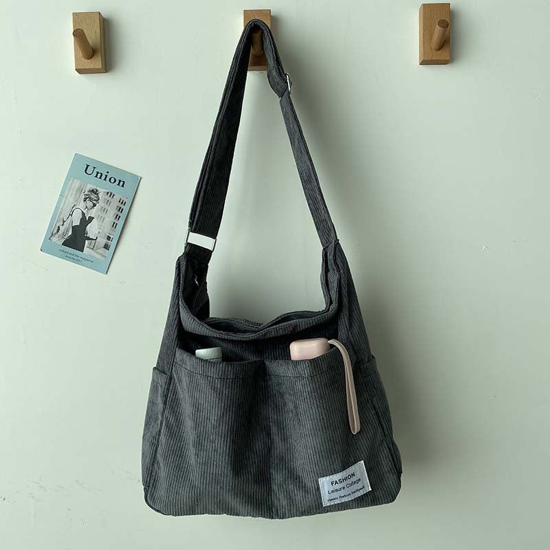 Women’s Casual Shoulder Bag Multi-Pocket Design for Everyday Use