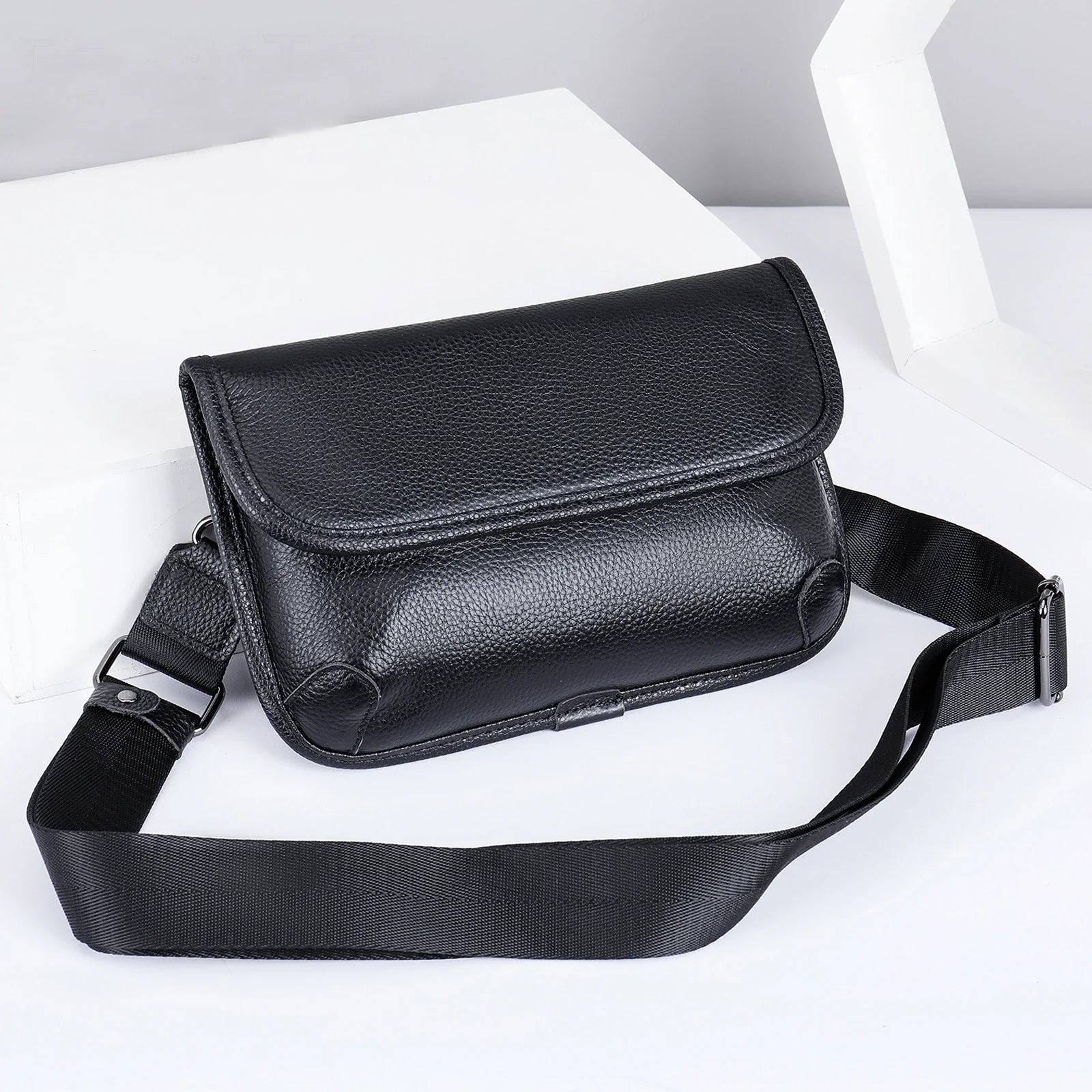 Jason | Men's Multifunctional Small Vintage Crossbody Bag