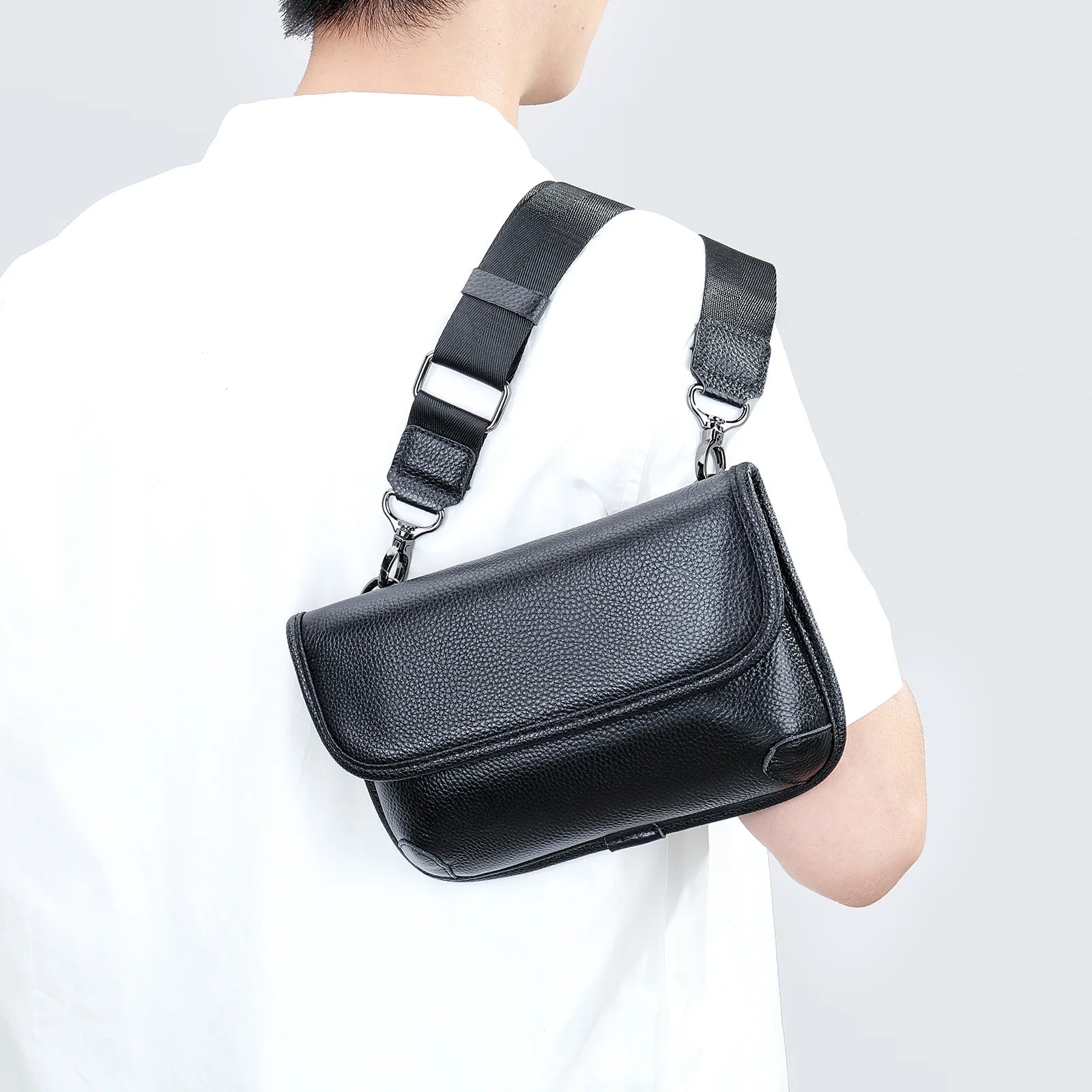 Jason | Men's Multifunctional Small Vintage Crossbody Bag