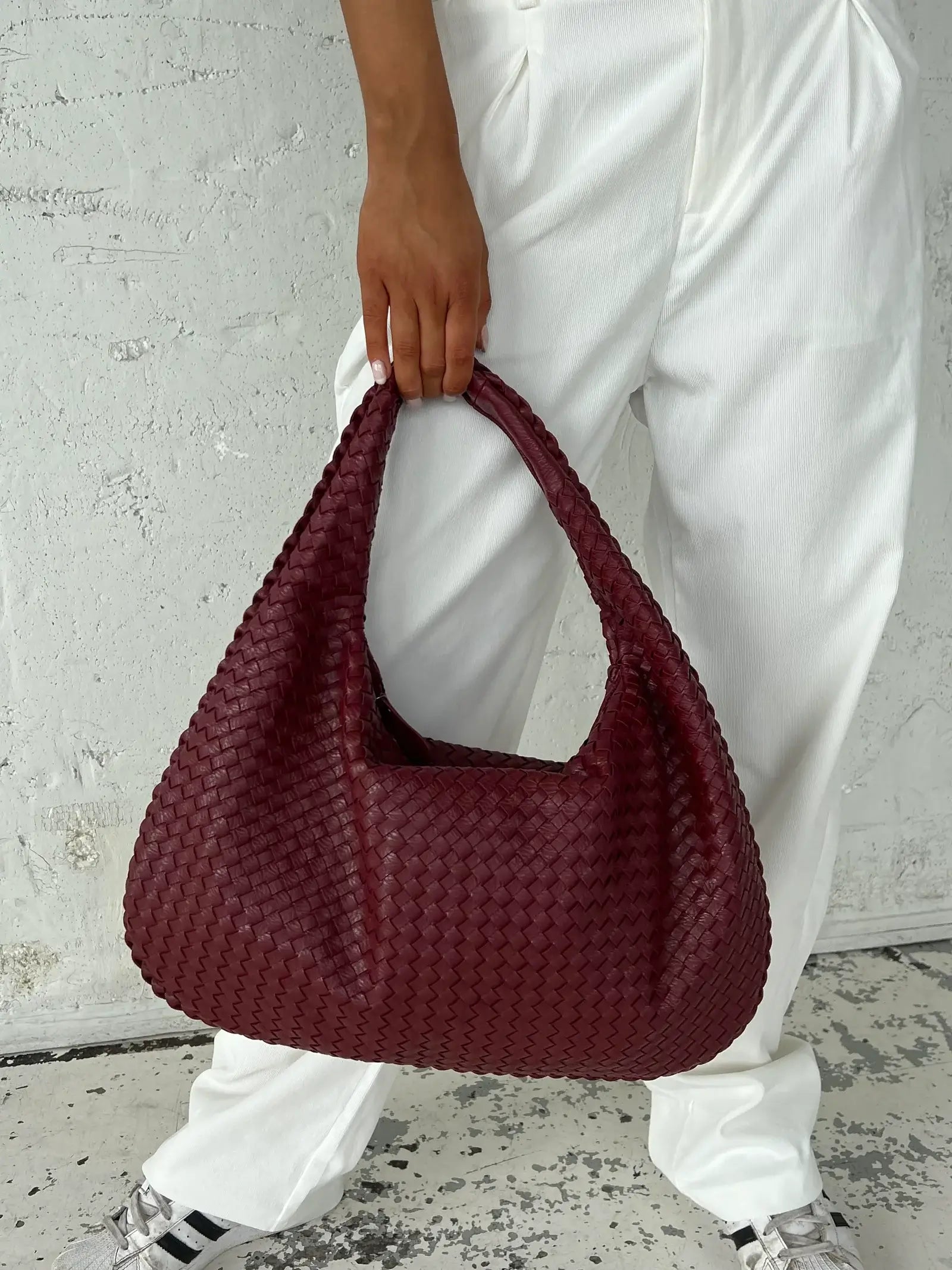 Women’s Shoulder Bag Spacious Soft Woven Style