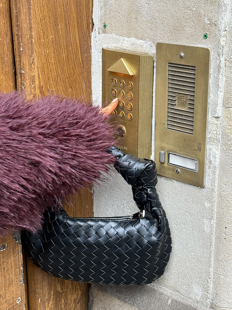 Women’s Mini Handbag Compact Woven Style With Top Handle