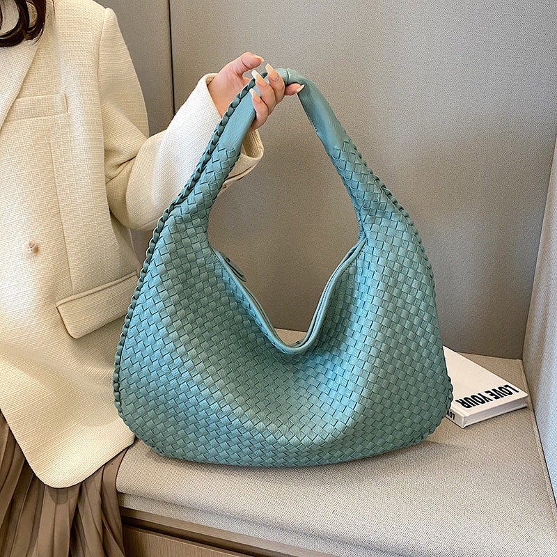 Woven Shoulder Bag Elegant Spacious Design