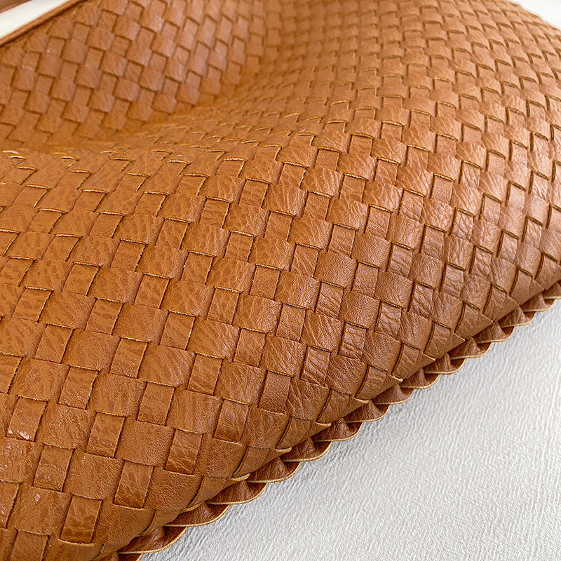 Woven Shoulder Bag Elegant Spacious Design