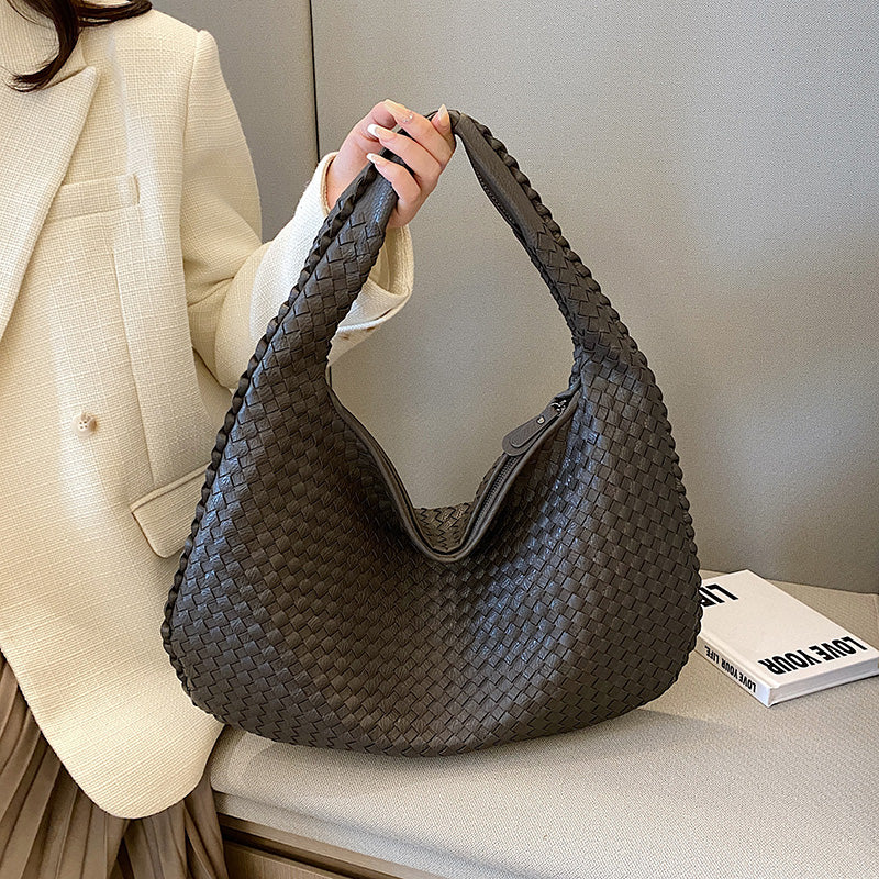 Woven Shoulder Bag Elegant Spacious Design