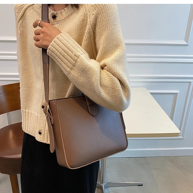 Everly | Women's Large Capacity PU Leather Crossbody Messenger Sling Bag