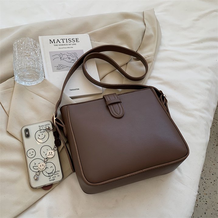 Everly | Women's Large Capacity PU Leather Crossbody Messenger Sling Bag