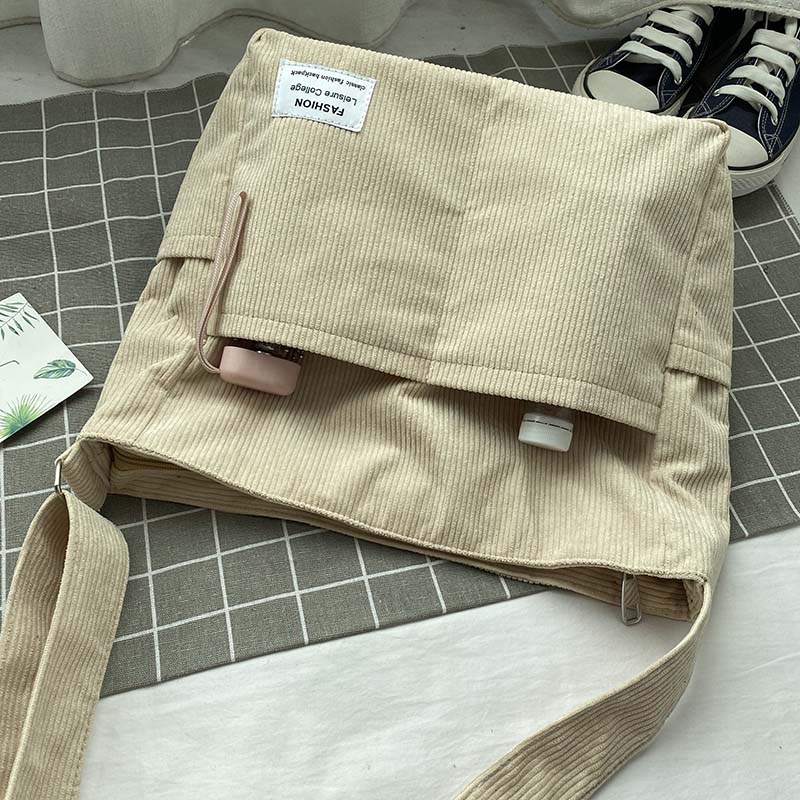 Women’s Casual Shoulder Bag Multi-Pocket Design for Everyday Use