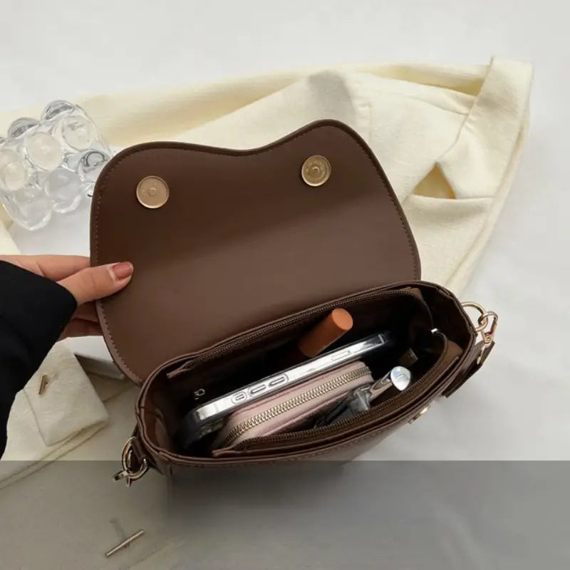 Chloe | Women's Vintage Leather Crossbody Saddle Handbag