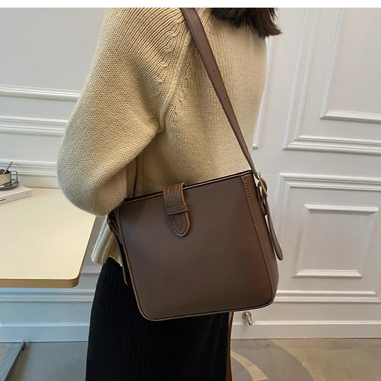 Everly | Women's Large Capacity PU Leather Crossbody Messenger Sling Bag