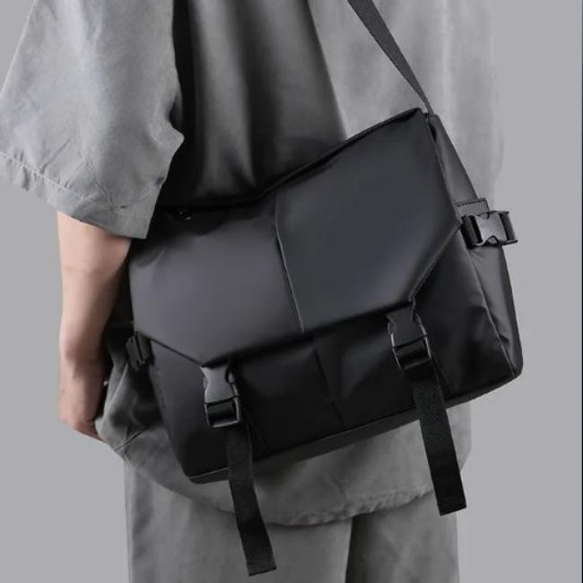 Joey | Men's Water-Resistant Leather Crossbody Messenger Travel Bag