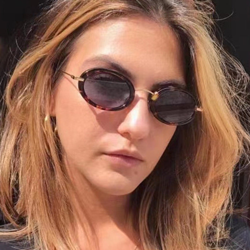 Small frame oval retro Instagram influencer same style sunglasses high-end fashion show sunglasses personality
