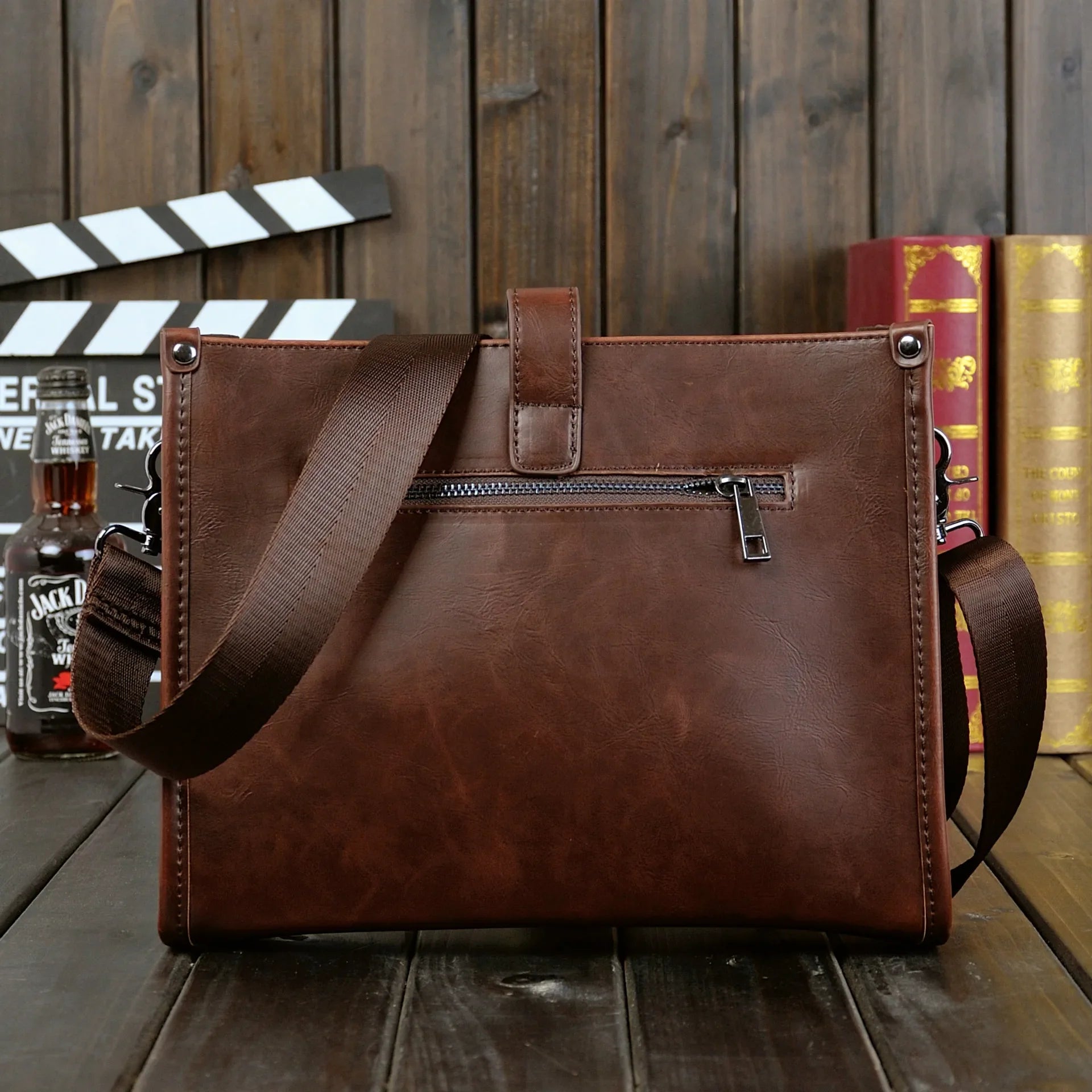 Elijah | Men's Retro Business Crossbody Sling Leather Bag