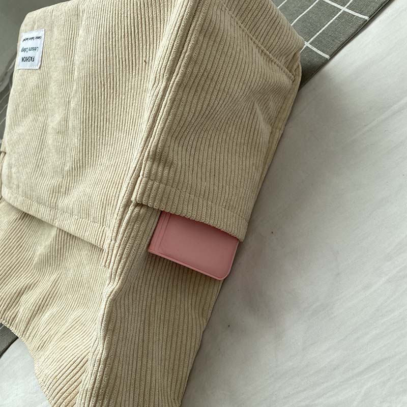 Women’s Casual Shoulder Bag Multi-Pocket Design for Everyday Use