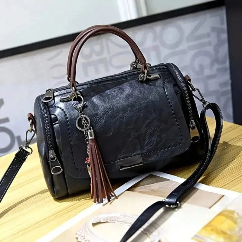 Women’s Adjustable Strap Shoulder Bag Everyday Compact Design