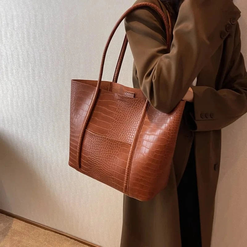 Women’s Everyday Shoulder Bag Spacious Printed Design