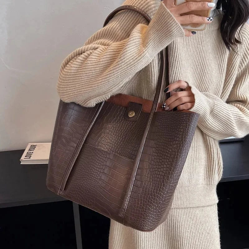 Women’s Everyday Shoulder Bag Spacious Printed Design
