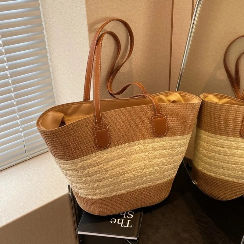 Women’s Shoulder Bag with Roomy Interior for Summer