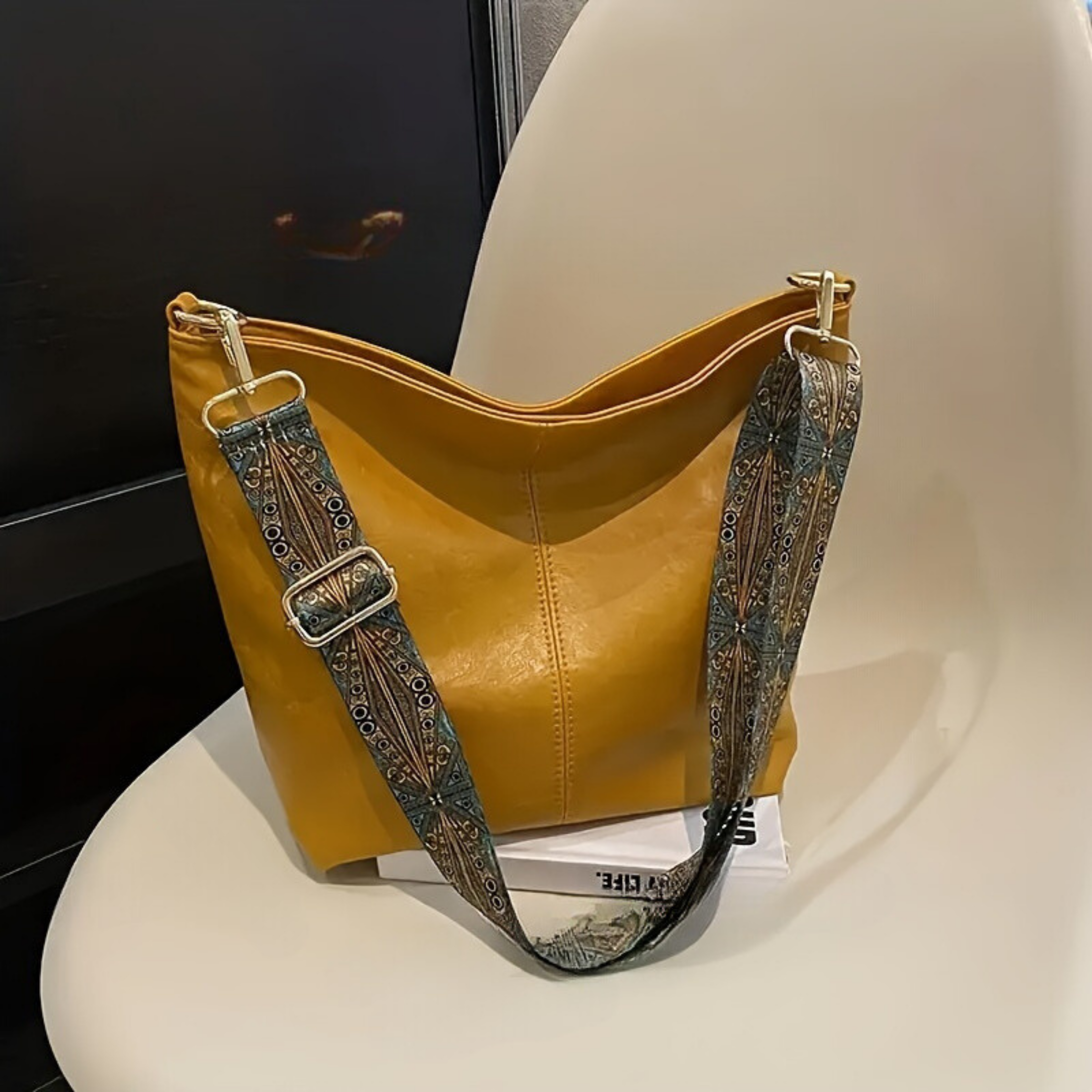 Women's Waterproof Retro Pattern Handbag with Adjustable Strap Daily Style